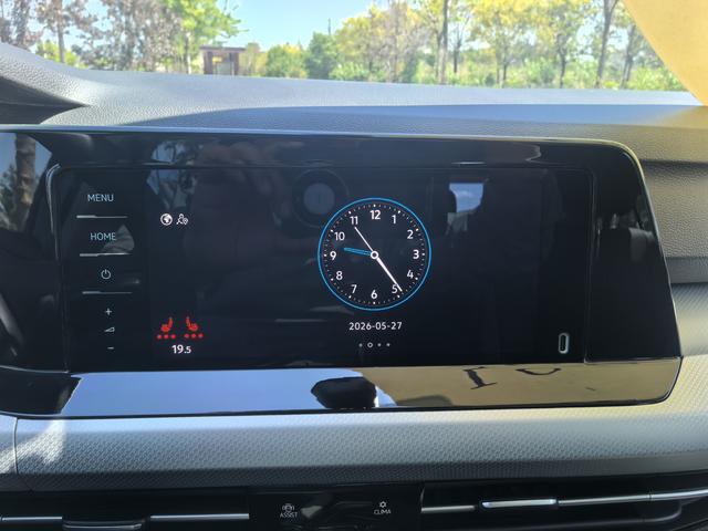 Volkswagen Golf 2023, фото 17