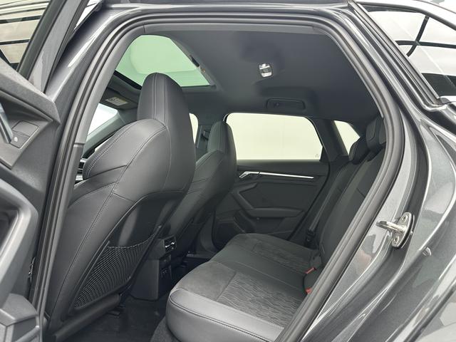 Audi A3 2022, фото 6