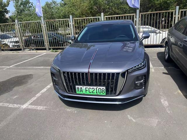 Hongqi H5 2025, фото 3