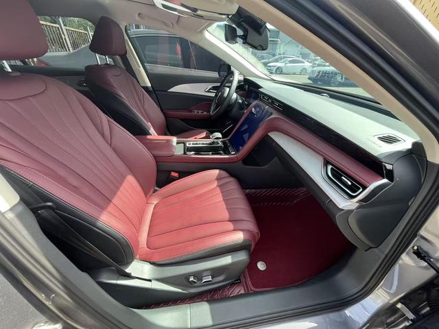 Hongqi H5 2025, фото 5