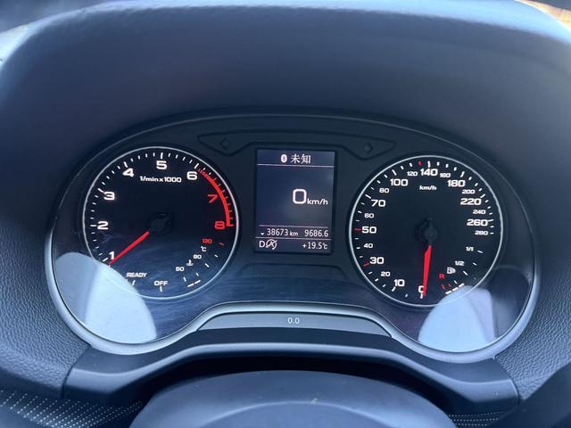 Audi Q2L 2022, фото 7