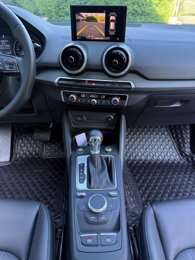 Audi Q2L 2022, фото 8