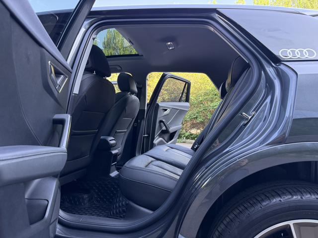 Audi Q2L 2022, фото 12