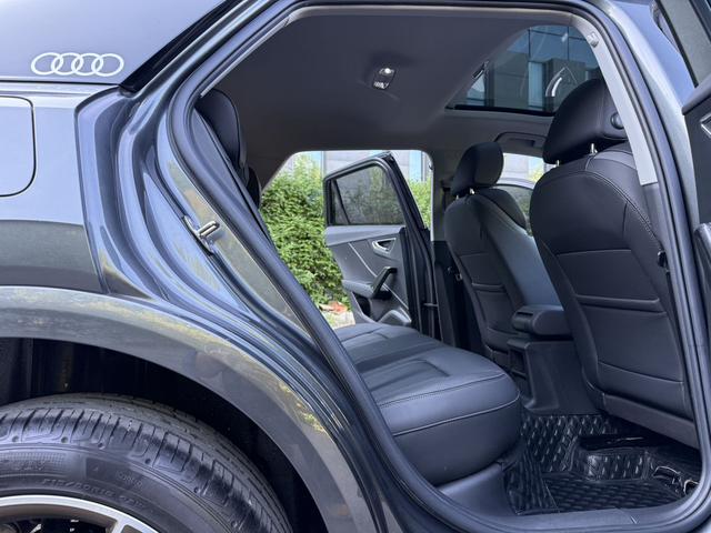 Audi Q2L 2022, фото 13