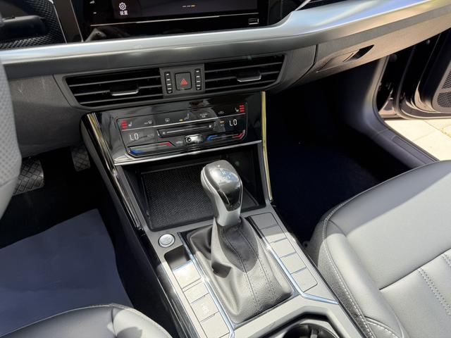 Volkswagen Passat 2022, фото 15