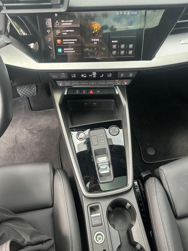 Audi A3 2022, фото 14