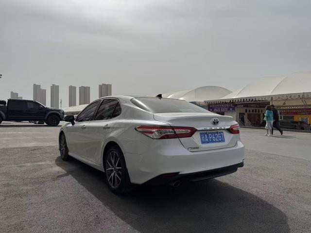 Toyota Camry 2021, фото 7