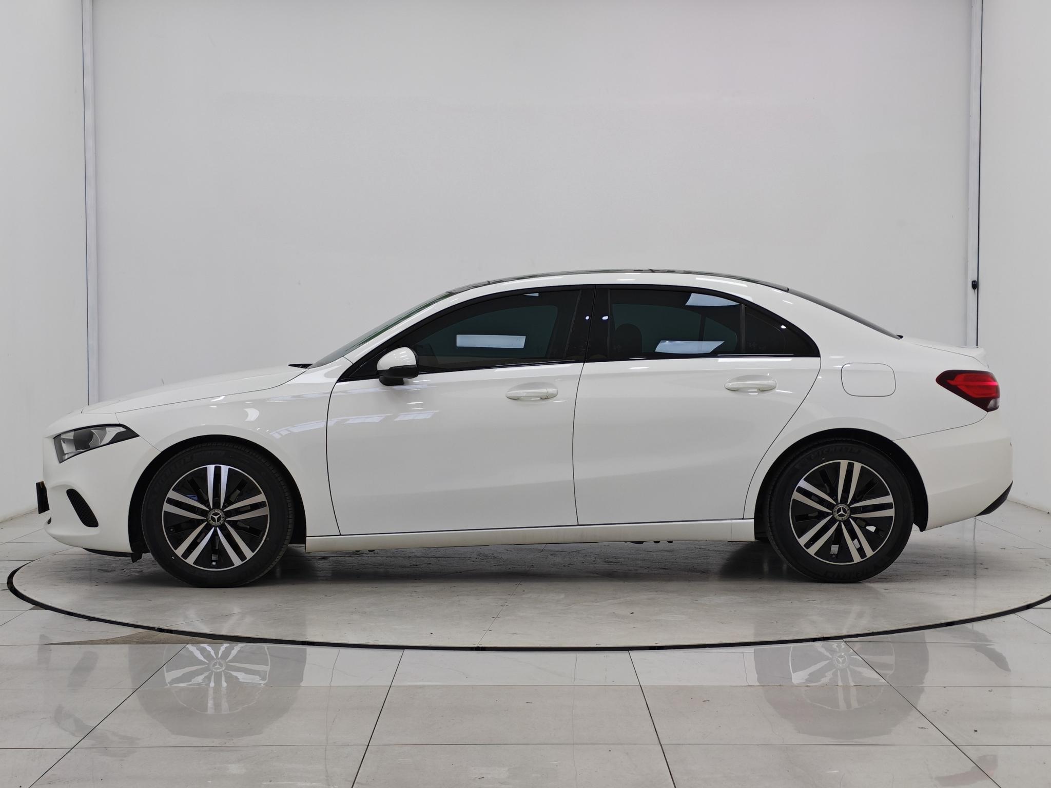 Mercedes-Benz A-Class 2022, фото 4
