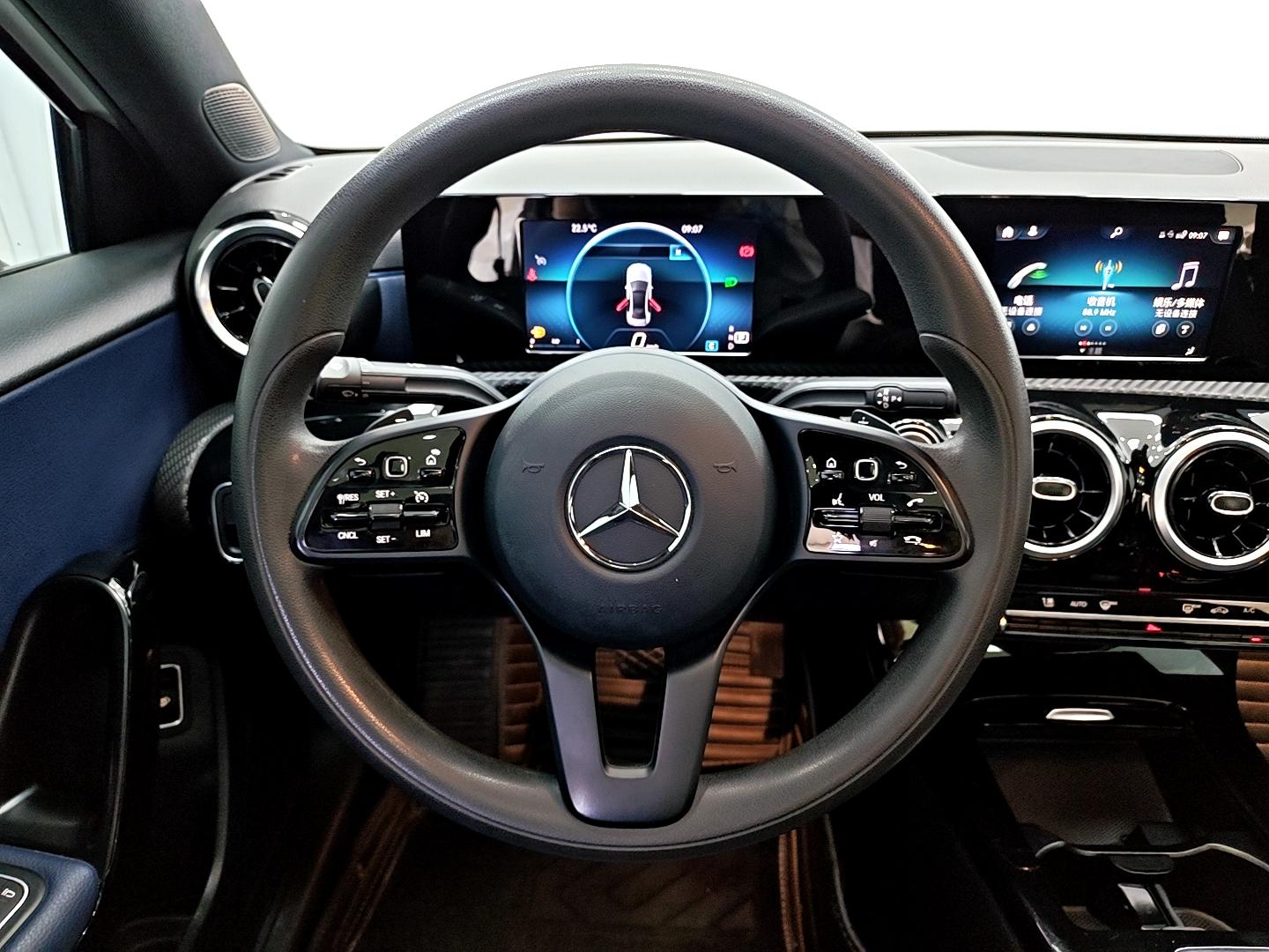 Mercedes-Benz A-Class 2022, фото 11