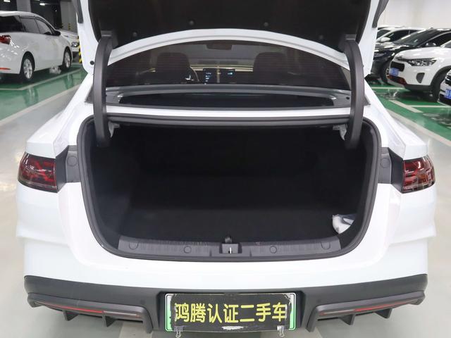 BYD Qin L DM 2024, фото 17