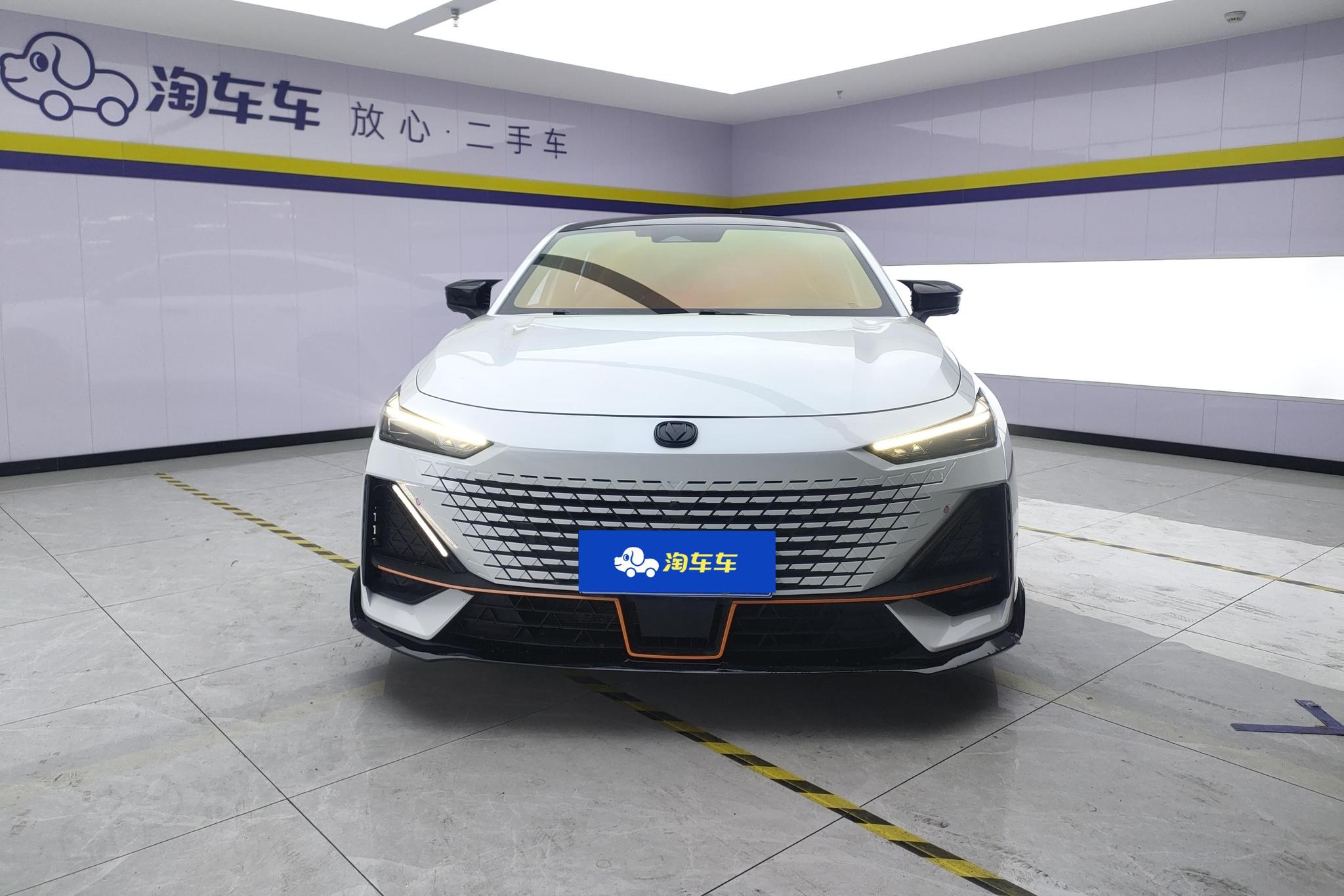 Changan UNI-V 2023, фото 3