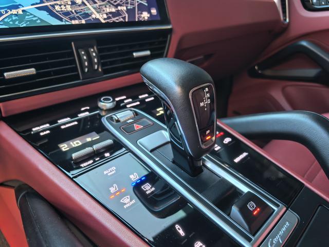 Porsche Cayenne E-Hybrid 2021, фото 17