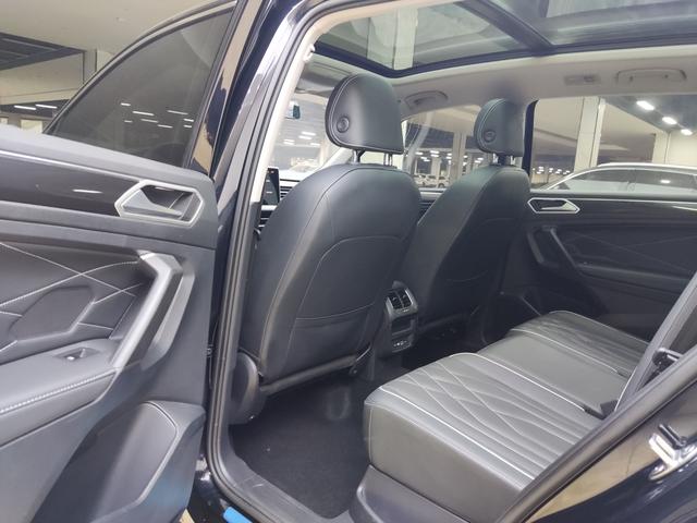 Volkswagen Tiguan 2023, фото 16
