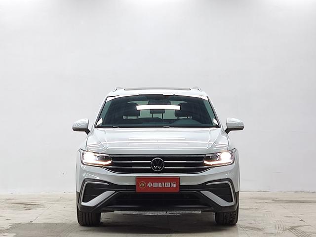 Volkswagen Tiguan 2023, фото 2