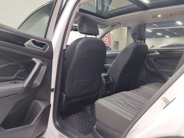 Volkswagen Tiguan 2023, фото 7