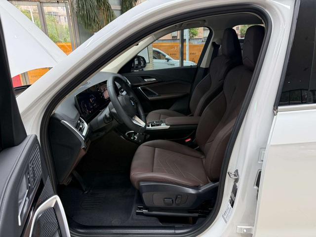 BMW X1 2023, фото 16