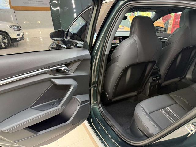 Audi A3 2023, фото 17