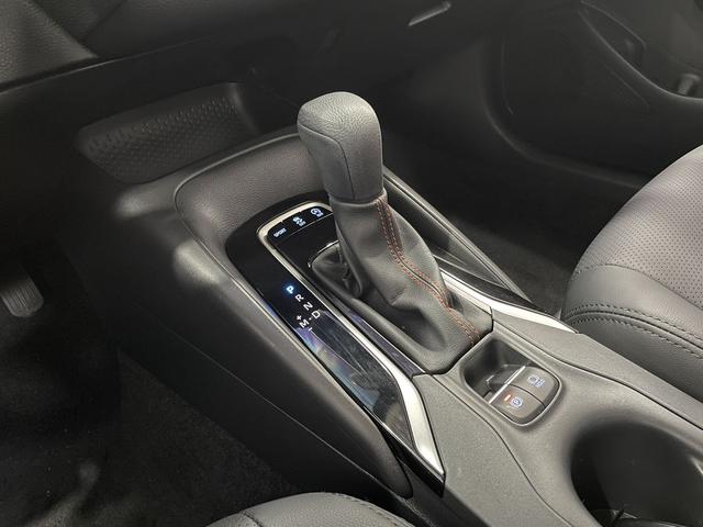 Toyota Corolla 2022, фото 11