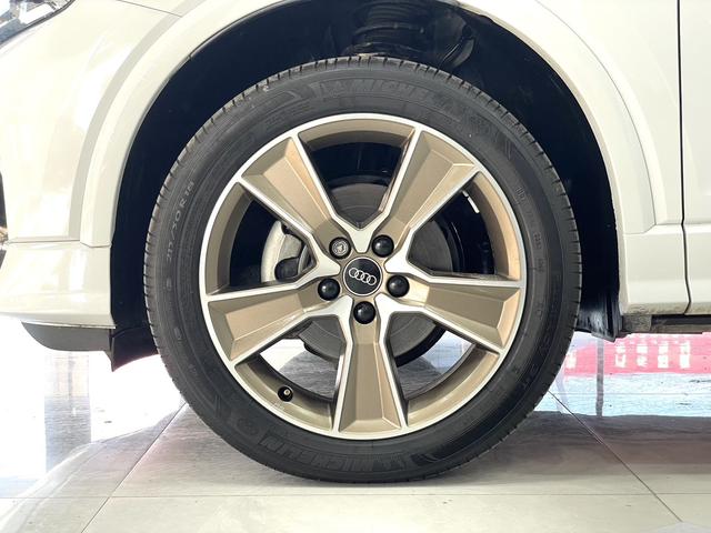 Audi Q2L 2022, фото 15