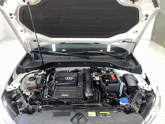 Audi Q2L 2022, фото 17
