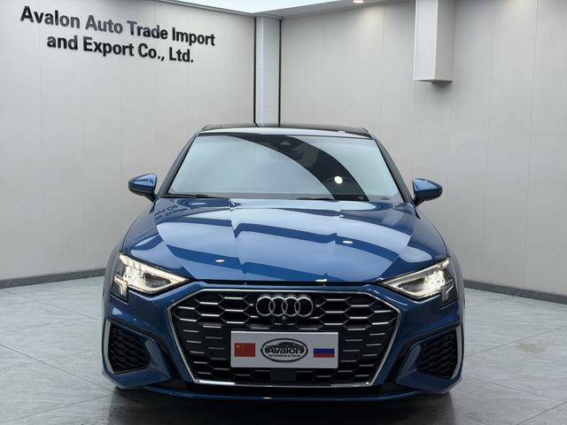 Audi A3 2023, фото 2