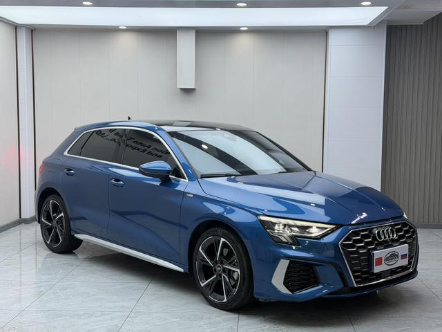 Audi A3 2023, фото 3