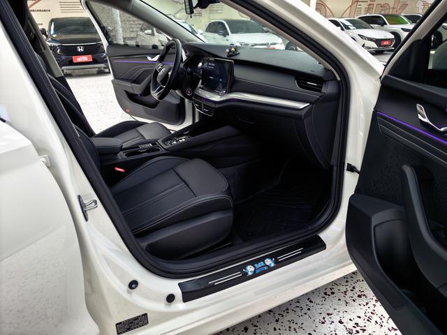 Skoda Octavia 2022, фото 12