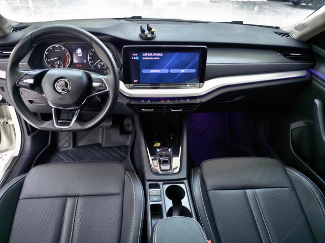 Skoda Octavia 2022, фото 13