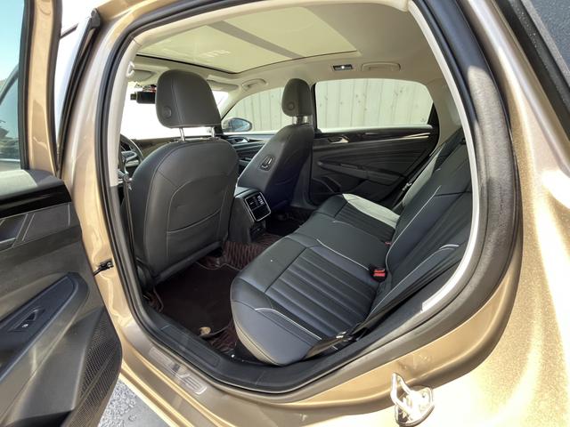 Volkswagen Passat 2022, фото 9