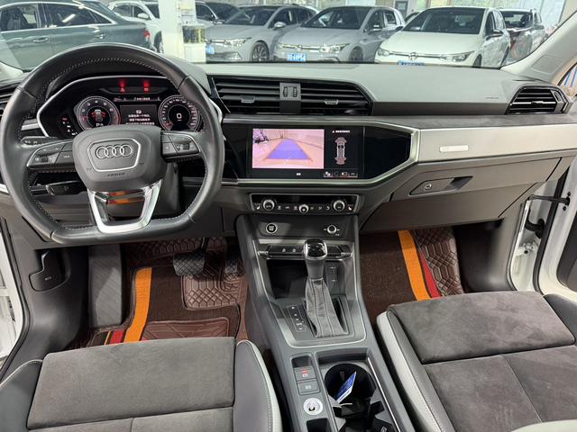 Audi Q3 2022, фото 16
