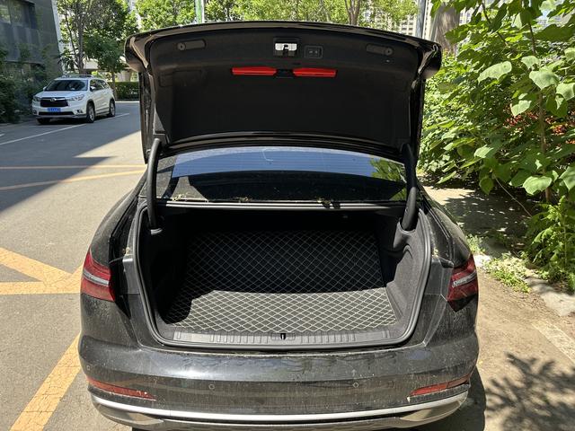 Audi A6L 2024, фото 7