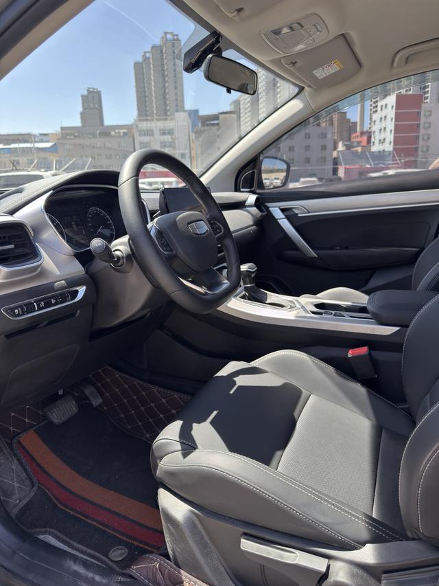 Geely Binyue 2025, фото 7