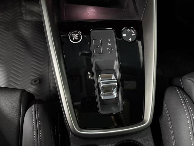 Audi A3 2023, фото 17