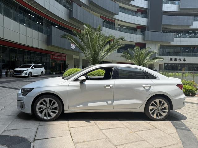Audi A3 2021, фото 2