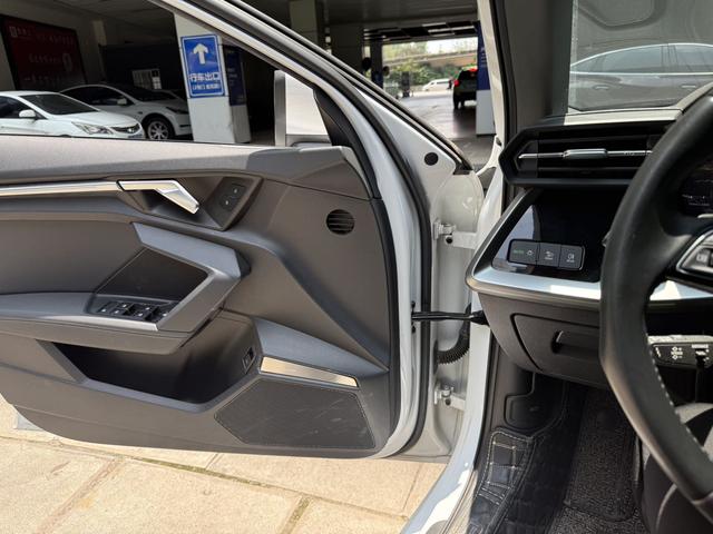 Audi A3 2021, фото 11