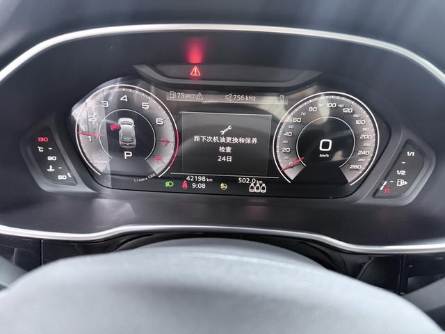 Audi Q3 2022, фото 16