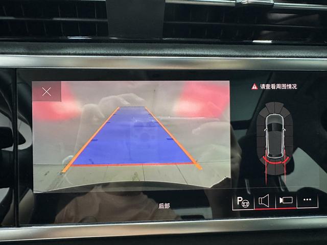 Audi Q3 2022, фото 17
