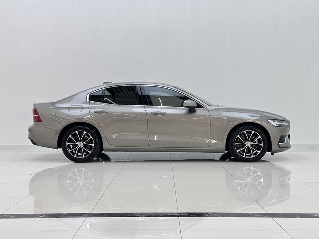Volvo S60 2022, фото 8