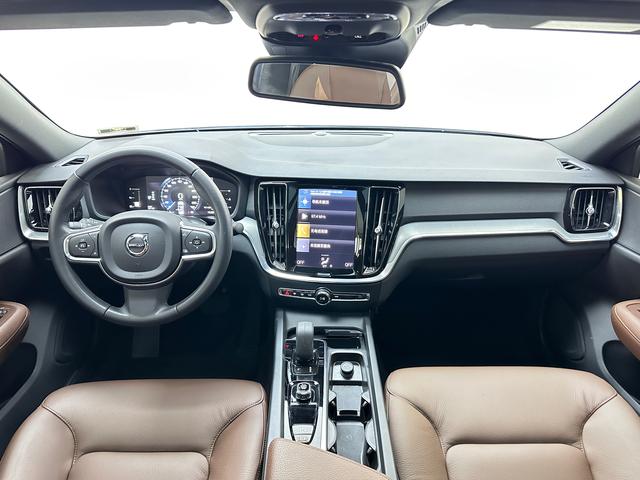Volvo S60 2022, фото 9