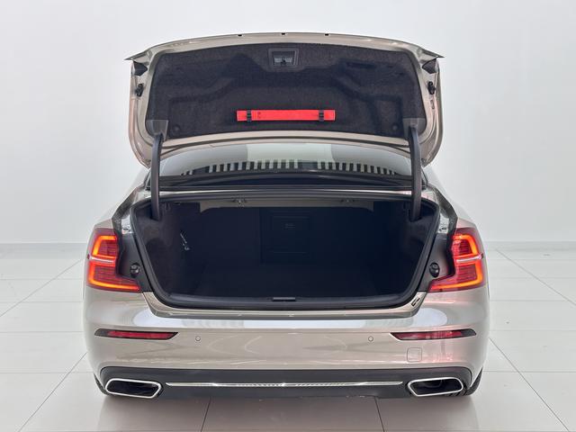 Volvo S60 2022, фото 15