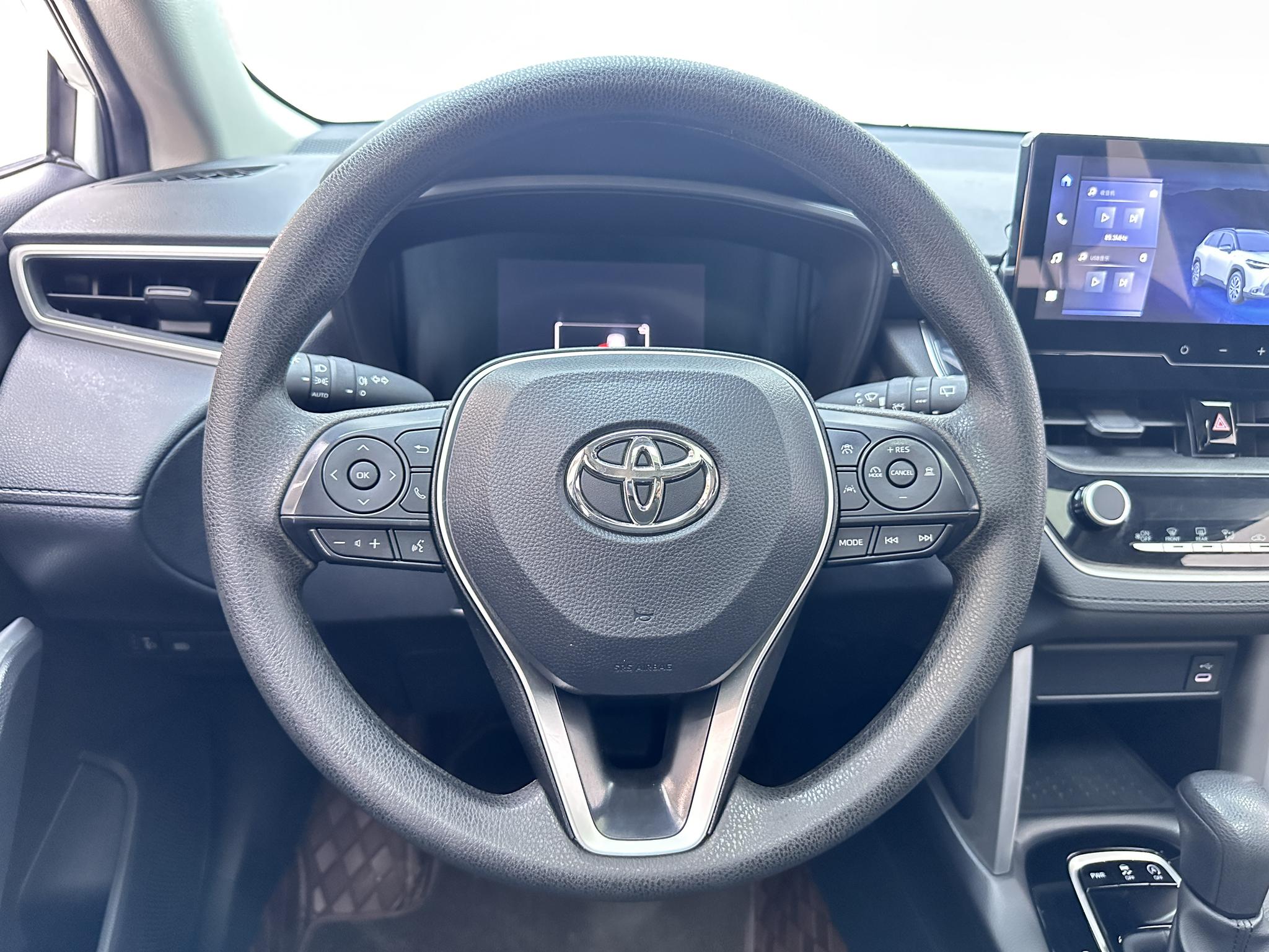 Toyota RAV4 2023, фото 11