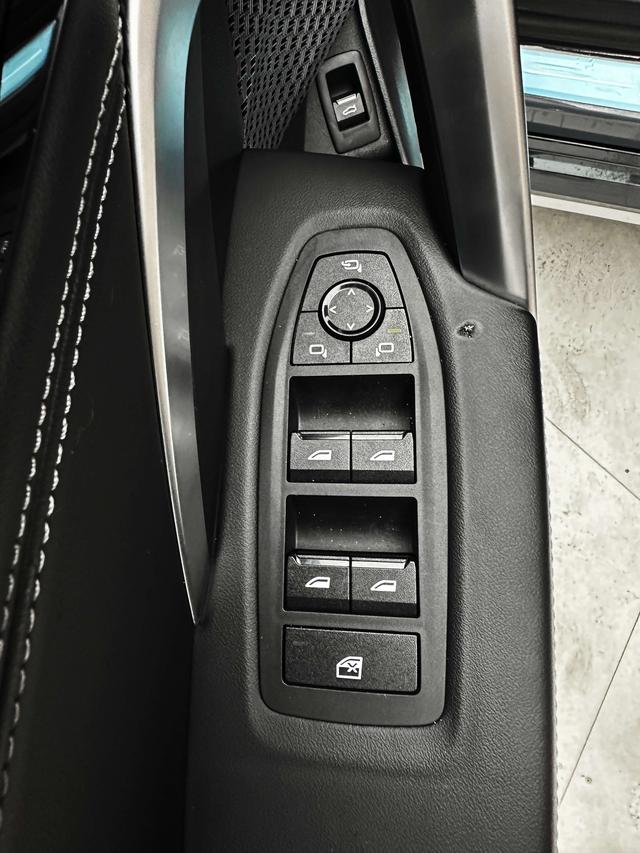 BMW X1 2023, фото 16