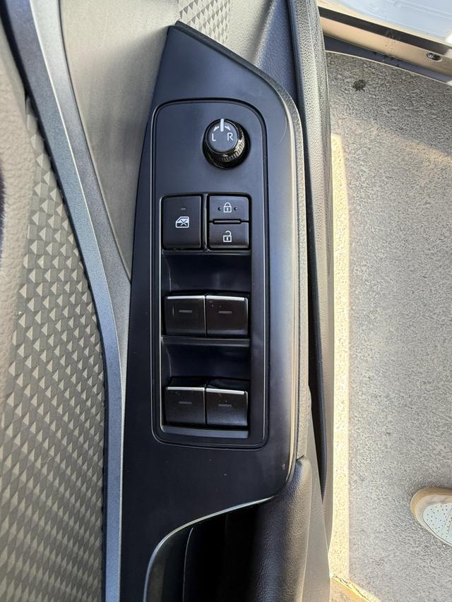 Toyota C-HR 2022, фото 13