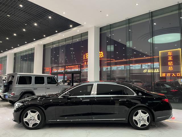 Mercedes-Benz Maybach S-Class 2024, фото 3