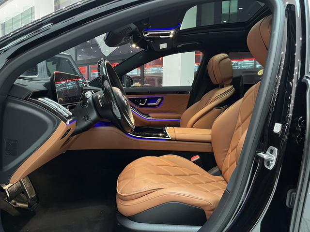 Mercedes-Benz Maybach S-Class 2024, фото 5