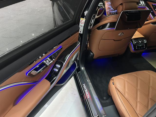 Mercedes-Benz Maybach S-Class 2024, фото 8