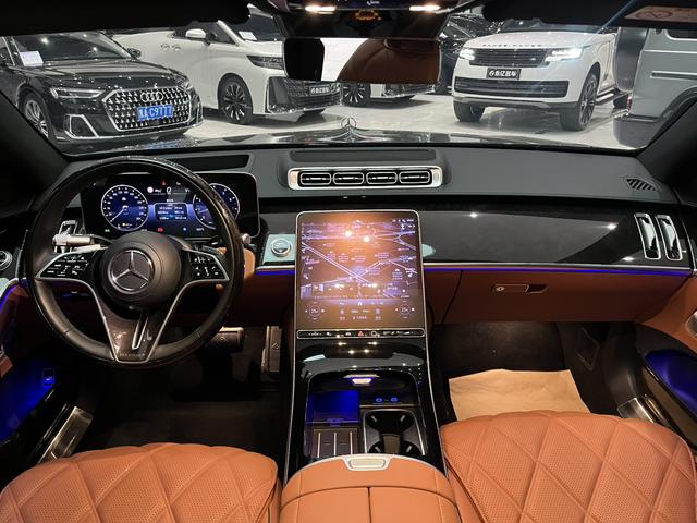 Mercedes-Benz Maybach S-Class 2024, фото 9