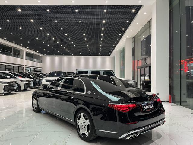 Mercedes-Benz Maybach S-Class 2024, фото 10