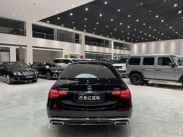 Mercedes-Benz Maybach S-Class 2024, фото 11
