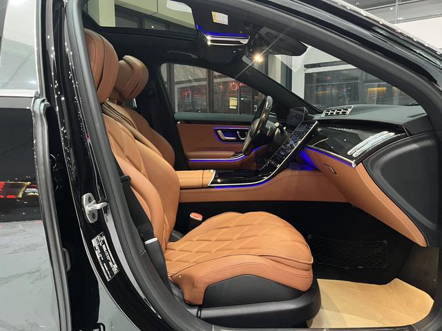 Mercedes-Benz Maybach S-Class 2024, фото 16